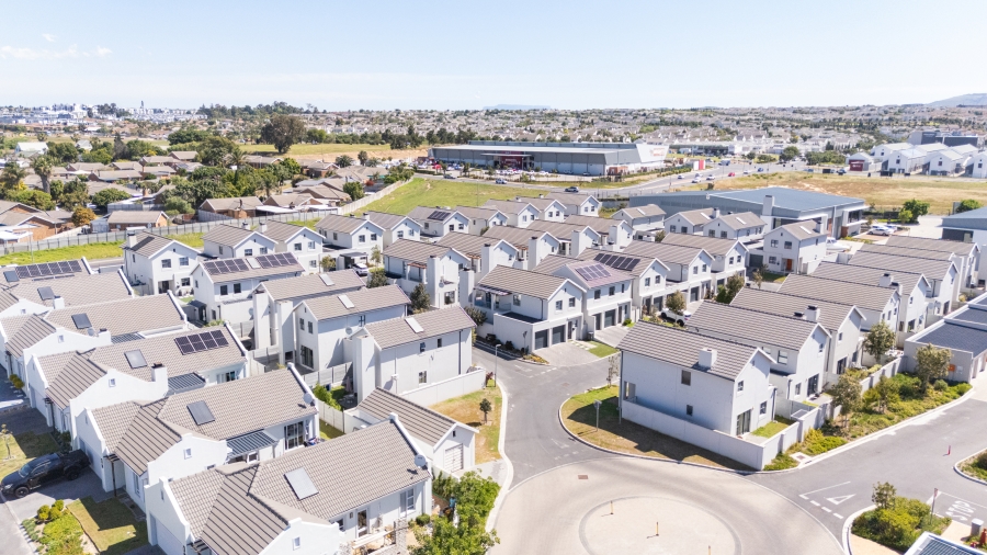 To Let 2 Bedroom Property for Rent in Stonewood Security Estate Western Cape